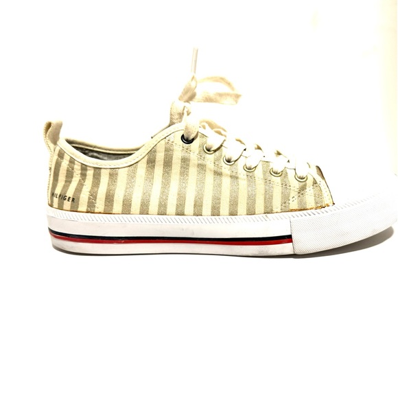 Tommy Hilfiger - Picture 1 of 14